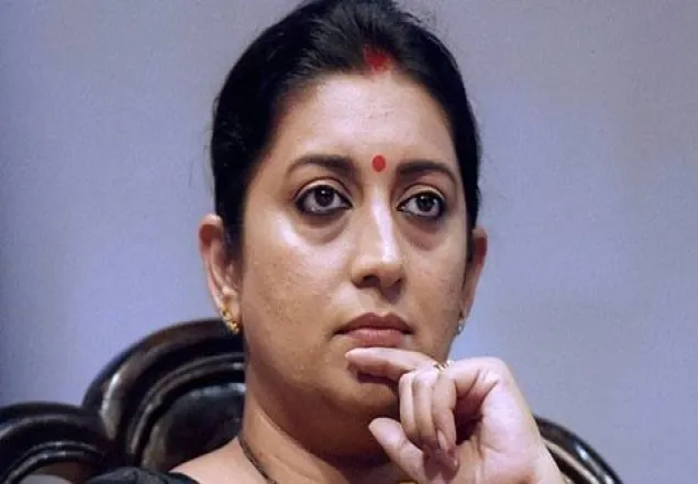 ‘প্রিয়’ সম্বোধন করায় চটেছেন স্মৃতি ইরানি