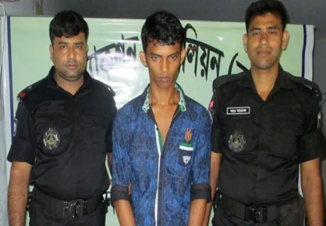 লক্ষ্মীপুরে অস্ত্র-গুলিসহ আটক ১