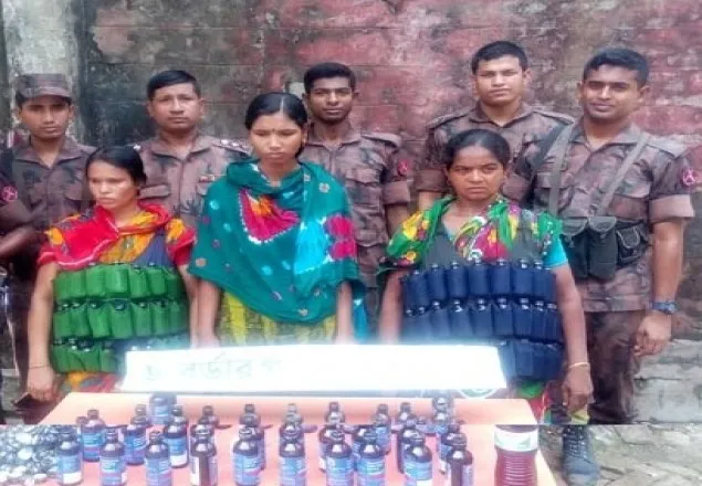 চুয়াডাঙ্গায় ৩ নারী মাদক ব্যবসায়ী আটক
