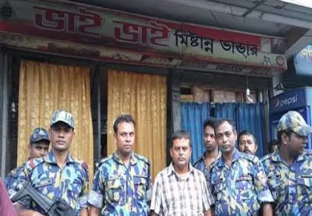 খুলনায় তিন প্রতিষ্ঠানকে জরিমানা, পচা আম বিনষ্ট