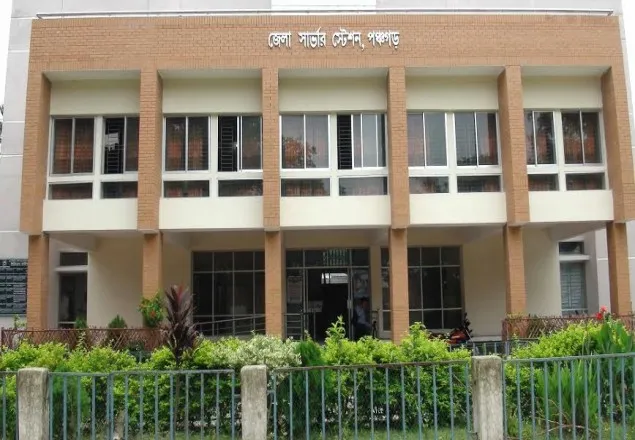 পঞ্চগড়ে ঘুষ ছাড়া সংশোধন হয়না জাতীয় পরিচয়পত্র