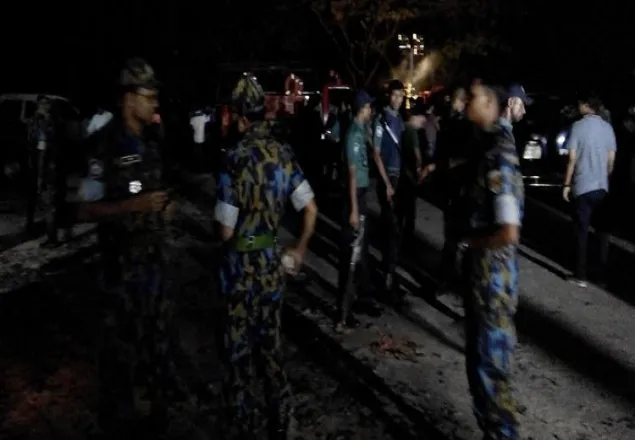 রাজধানীর উত্তরায় বিপুল পরিমাণ অস্ত্র উদ্ধার 