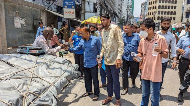 توزيع الجماعة للمياه العذبة والملحية في بالتان في العاصمة