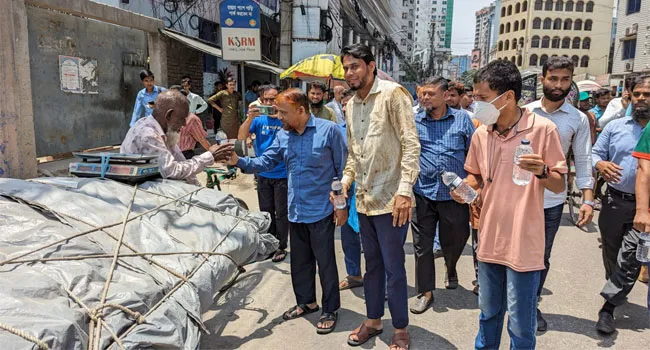 توزيع الجماعة للمياه العذبة والملحية في بالتان في العاصمة