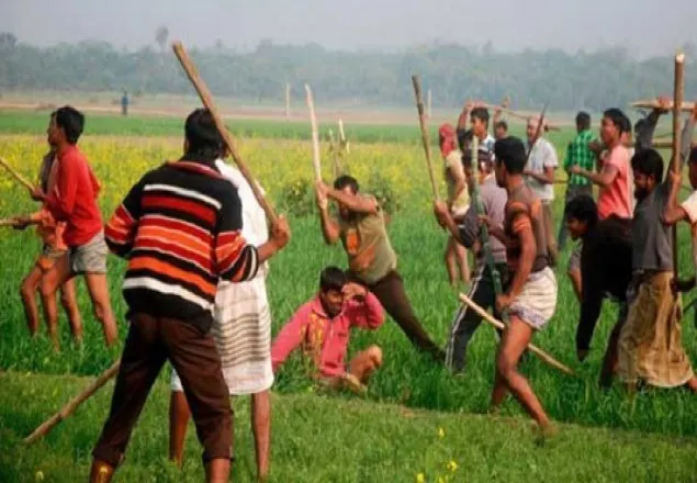 সিরাজগঞ্জে দুপক্ষের সংঘর্ষ, আহত ১০