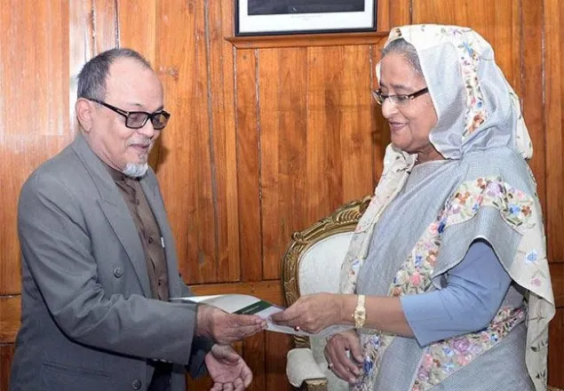 প্রধানমন্ত্রীর তহবিলে ইসলামী ব্যাংকের ১৫ কোটি টাকা দান
