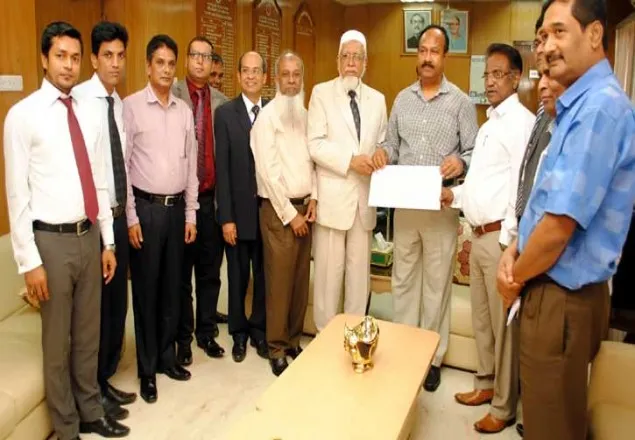 শ্রমিক কল্যাণ তহবিলে কোটি টাকা দিলো ডিএসই