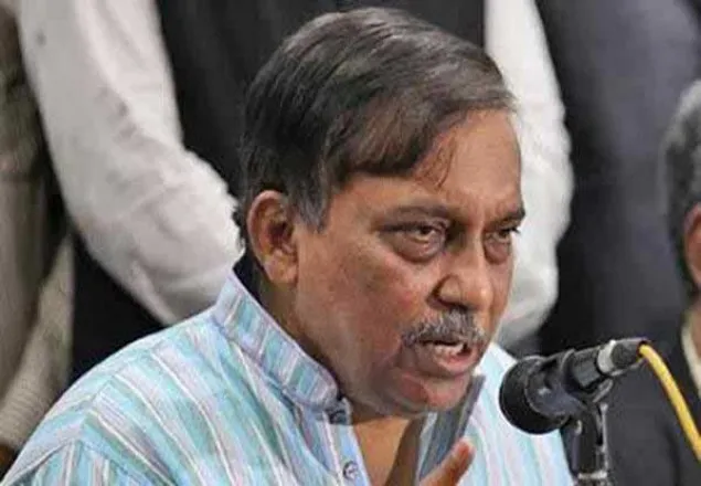 ঈদের আগেই শ্রমিকদের বেতন-বোনাস পরিশোধের আহ্বান স্বরাষ্ট্রমন্ত্রীর