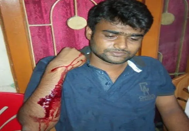 ভর্তি প্রক্রিয়ায় অনিয়মের প্রতিবাদ করায় ছাত্রলীগের হামলা