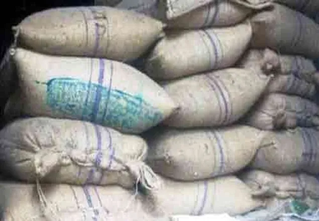 নড়াইলে ১৬ মেট্রিক টন চাল জব্দ!