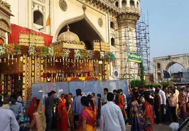 মন্দিরে গোমাংস রেখে দাঙ্গা বাধানোর চেষ্টা!