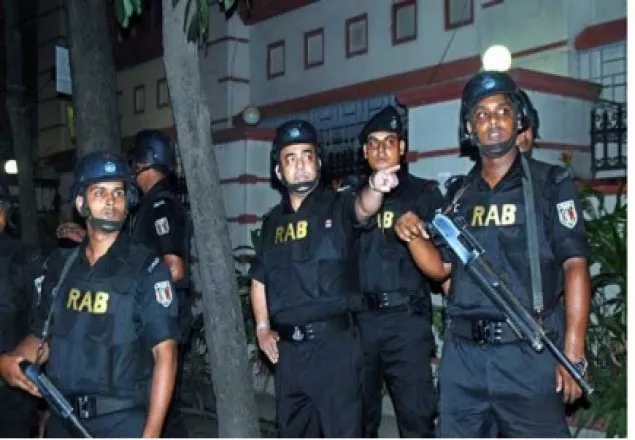 উদ্ধার অভিযানে নৌবাহিনীর ৩০ সদস্যের কমান্ডো বাহিনী 