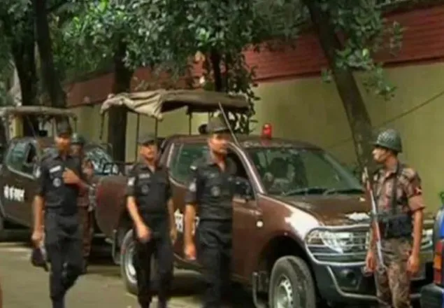 গুলশান নিয়ে দুপুরে ব্রিফ করবে আইএসপিআর