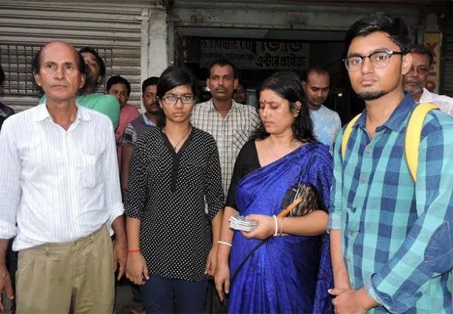 সীমান্তে বাংলাদেশি হিন্দু পরিবারকে ভারতীয় কর্মকর্তার মারধর