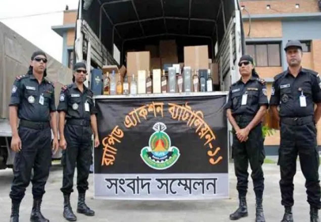 সোনারগাঁওয়ে গার্মেন্ট থেকে সাড়ে ৩ কোটি টাকার বিদেশী মদ উদ্ধার