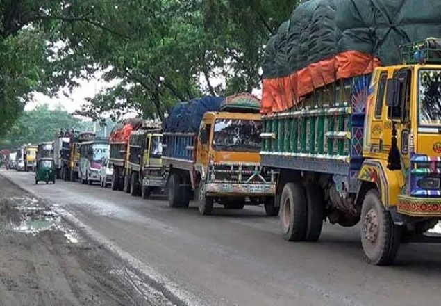 ঢাকা-টাঙ্গাইল মহাসড়কে তীব্র যানজট