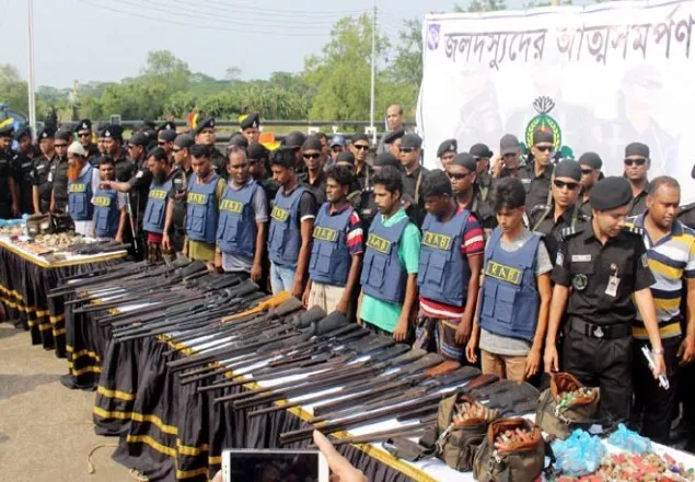 সুন্দরবনের আরও দুটি দস্যু বাহিনী আত্মসমর্পণ বুধবার