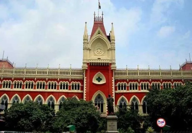 হাইকোর্ট উড়িয়ে দেয়ার হুমকি