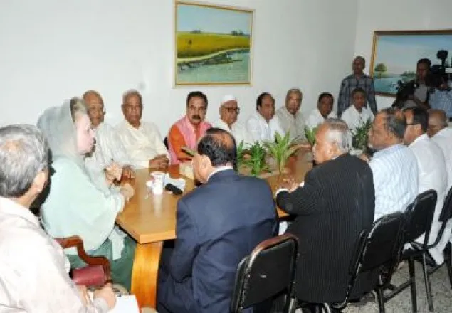 বুদ্ধিজীবী-সাংবাদিক-বিশিষ্টজনদের সঙ্গে খালেদার বৈঠক