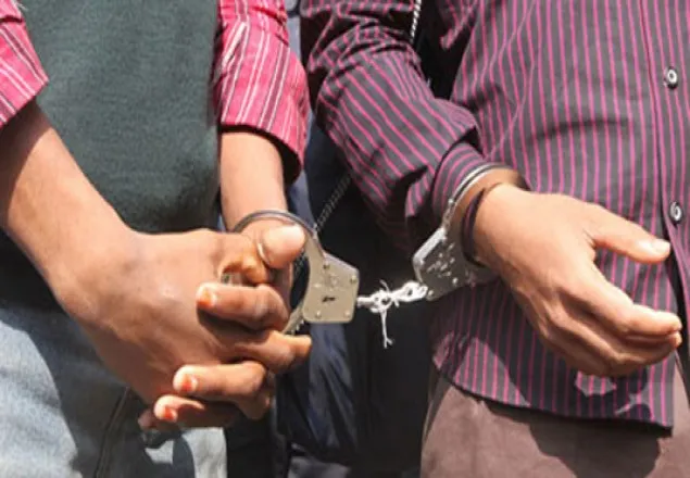পশ্চিমবঙ্গে অভিযানে গ্রেপ্তার ১০ হাজার