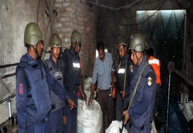 মুন্সীগঞ্জে দেড়কোটি মিটার কারেন্ট জাল জব্দ