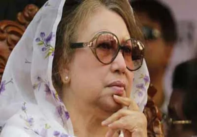 রাতে জরুরি বৈঠক ডেকেছেন খালেদা 