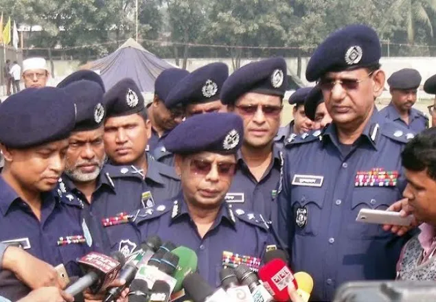 বাবুল আক্তার চাকরিতে আছেন: আইজিপি