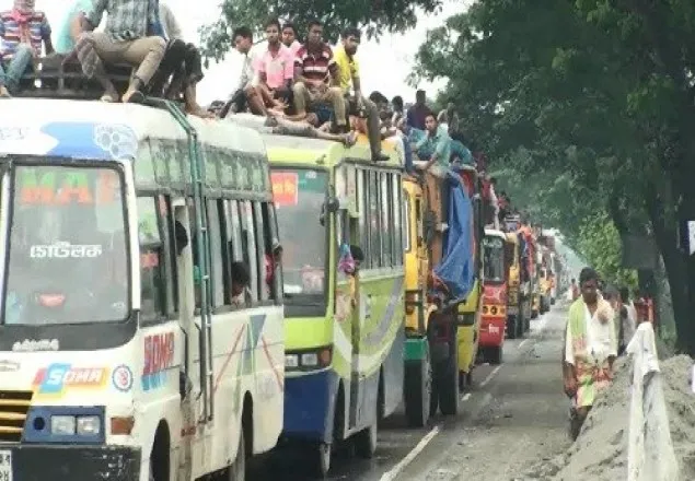 পাটুরিয়া-দৌলতদিয়ায় পারাপারের অপেক্ষায় ৮০০ গাড়ি