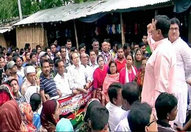 বিএনপির মিছিলে পুলিশি বাধা, রাস্তায় সমাবেশ