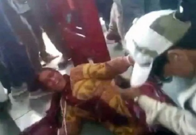 ভারতে গরুর মাংসের বিক্রির গুজবে দুই মহিলাকে মারধর