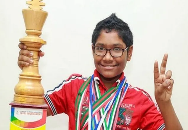ঢাকায় ফিরেছেন দুবাই চ্যাম্পিয়ন ফাহাদ