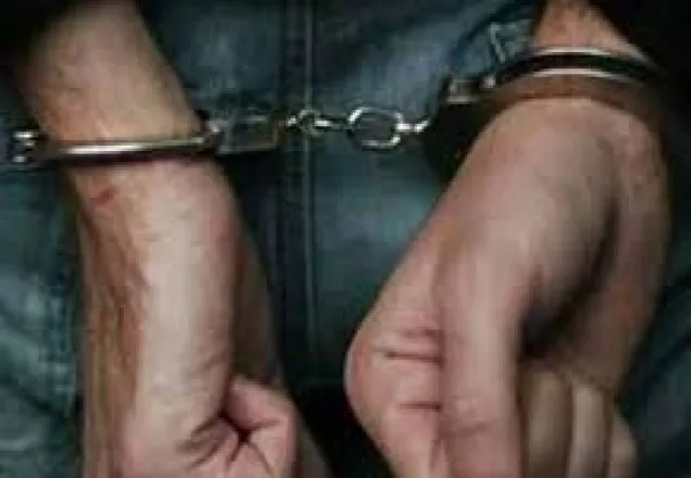 চুয়াডাঙ্গায় দু'মাদক ব্যবসায়ী আটক
