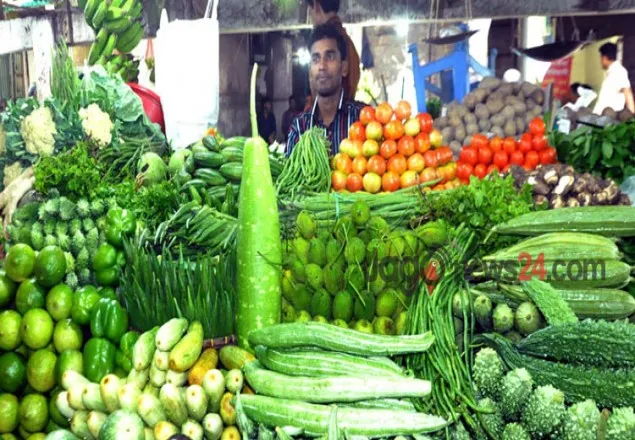 দেশের বন্যার প্রভাব রাজধানীর কাঁচা বাজারে