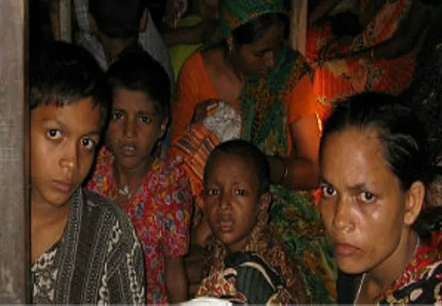 ‘মাননীয় প্রধানমন্ত্রী, আমাদের বাড়িতে ফিরিয়ে দিন’
