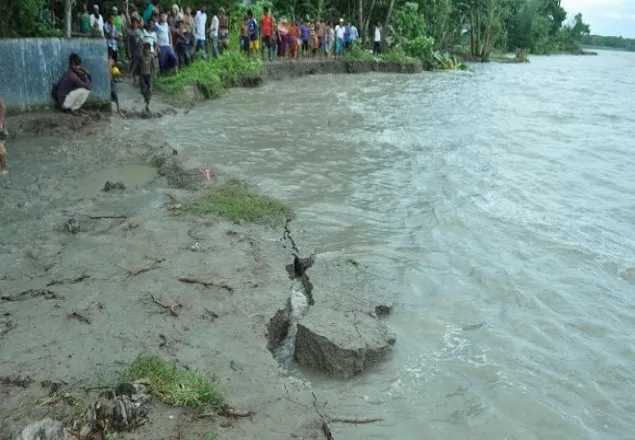 দক্ষিণাঞ্চলের নদীর পানি বিপদসীমার ওপর দিয়ে প্রবাহিত হচ্ছে
