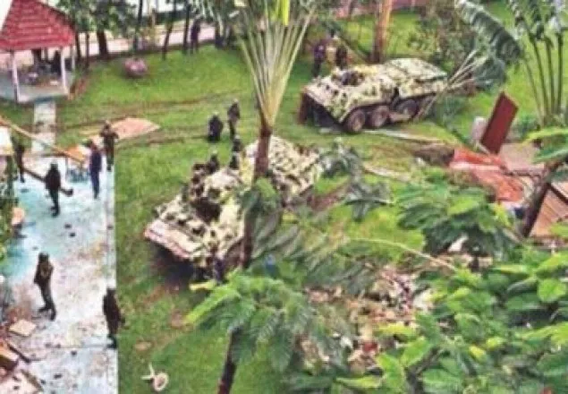 গুলশানে আহত পুলিশ সদস্যদের শরীরে রয়ে গেল বোমার স্প্লিন্টার