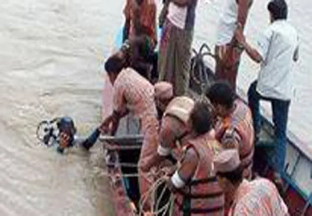 রাজবাড়ীতে নৌকা ডুবি; ৪ জনের মরদেহ উদ্ধার