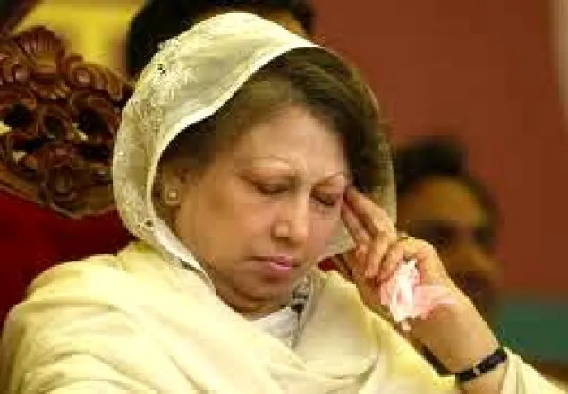 জাতীয় ঐক্যের হিসাব মিলাতে পারছেন না খালেদা