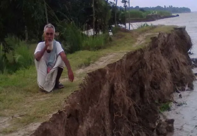সর্বনাশী পদ্মা ঘরবাড়ি, জমি সবই খাইছে’
