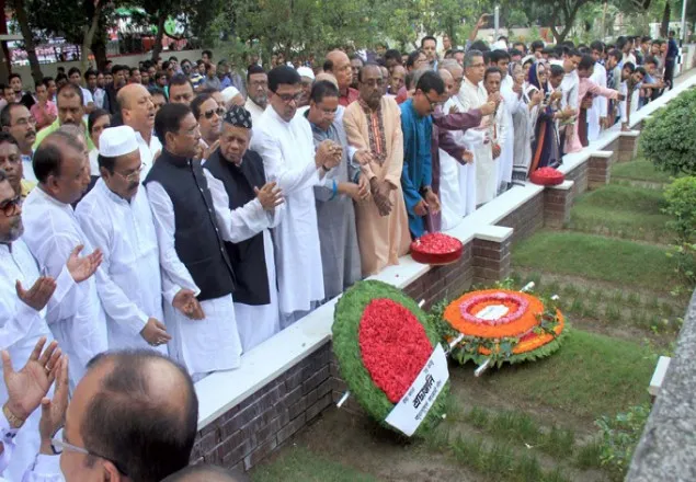 বঙ্গমাতার সমাধিতে আ’লীগসহ বিভিন্ন সংগঠনের শ্রদ্ধা 