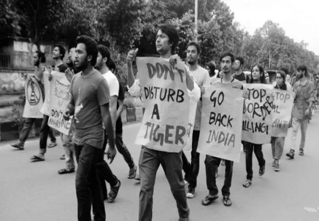 ফেসবুকে ভিডিও ও ছবি: রামপাল প্রশ্নে বিক্ষোভের মুখে ঢাকায় ভারতীয় দূত