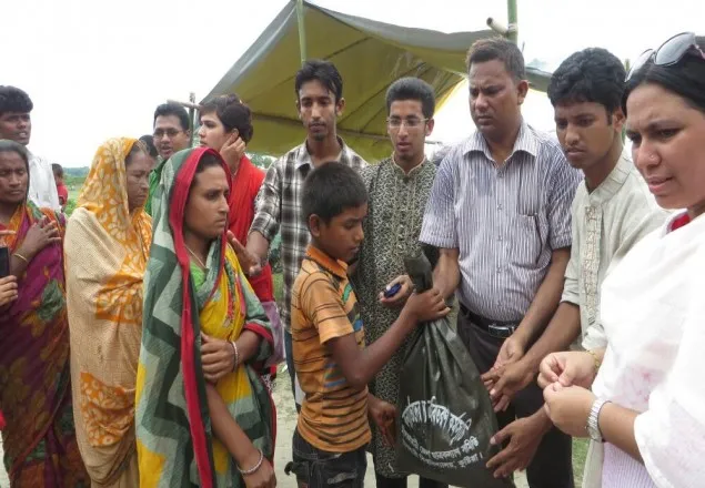 বন্যা কবলিত মানুষের পাশে ইসলামী বিশ্ববিদ্যালয় 