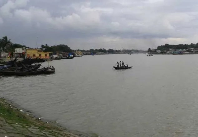  মেঘনায় নৌকাডুবিতে নিখোঁজ ২ ভাইয়ের সন্ধান মেলেনি 