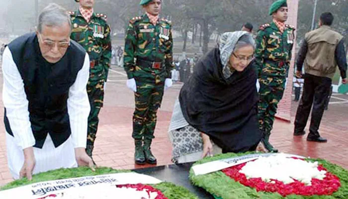 জাতীয় স্মৃতিসৌধে রাষ্ট্রপতি ও প্রধানমন্ত্রীর শ্রদ্ধা