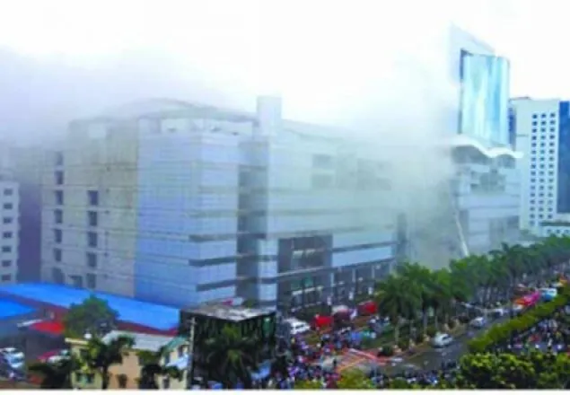 আগুনে বসুন্ধরায় ১০০ দোকান ক্ষতিগ্রস্ত