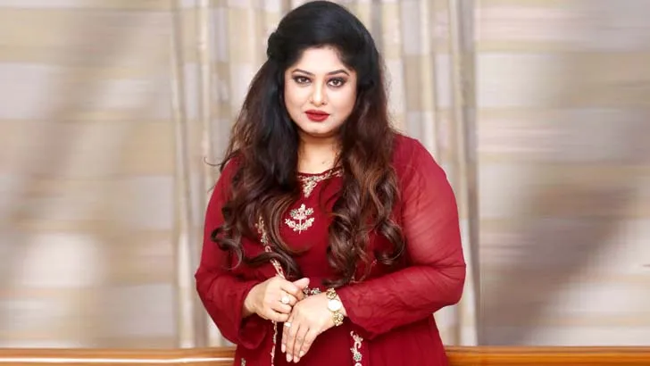 জন্মদিনে দুই সুখবর নিয়ে আসছেন মৌসুমী