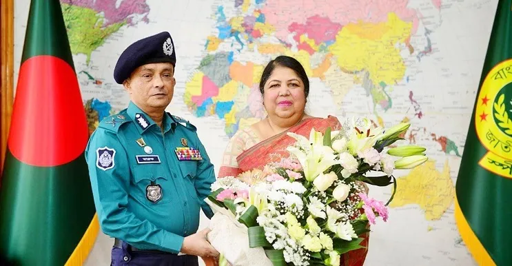 পুলিশ নিরলসভাবে দায়িত্ব পালন করছে : স্পিকার