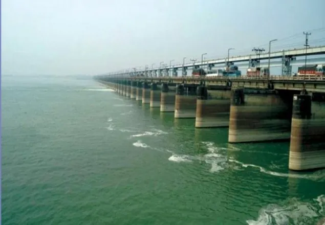 ফারাক্কা বাঁধ খুলে দেওয়ায় পদ্মার পানি বিপৎসীমা ছাড়াতে পারে