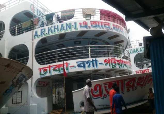 নৌ শ্রমিক ধর্মঘটে অচল পণ্য পরিবহন 
