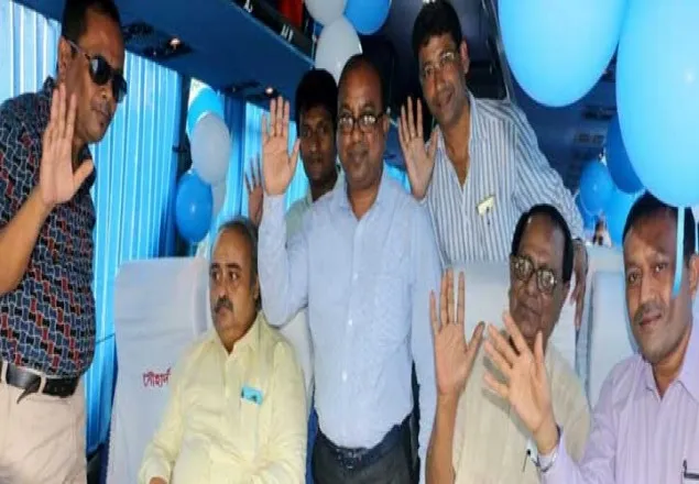 খুলনা ছেড়েছে কলকাতার মৈত্রী বাস